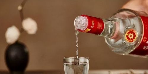 家酿白酒为何含铅量高呢，农村自家酿的酒含铅吗?