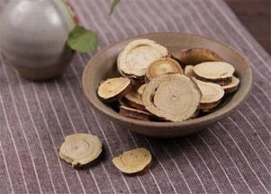 白酒能不能泡甘草水喝，甘草可以泡酒不