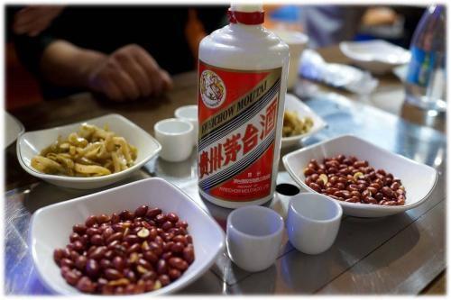 梦见喝白酒但没喝完什么意思，梦见喝白酒没有醉是什么意思