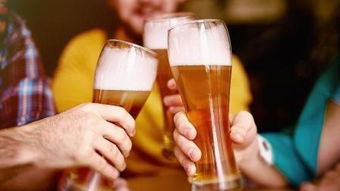 白酒为什么会吐，为什么白酒吐出来是黑色的