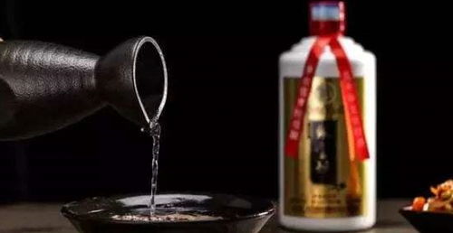 餐桌上常喝的白酒叫什么，餐桌上喝什么酒