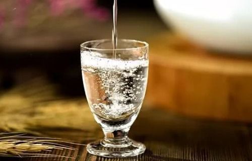 白酒能发面，白酒能不能发面粉