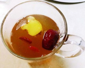 甜白酒可以煮吗怎么煮，甜白酒可以加水吗