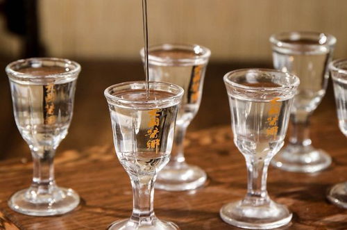 60度白酒算高度酒吗，60度白酒高吗
