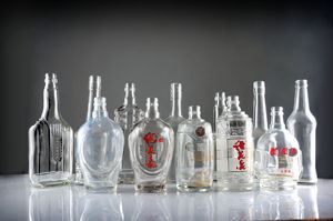 白酒瓶收藏价值吗值得买吗，白酒瓶子收藏