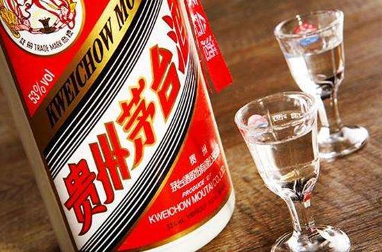 用白酒和面做什么好吃又简单，白酒加面粉