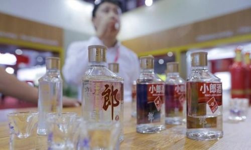 泰国自由行可以带几瓶白酒进去，泰国可以带酒入境吗