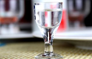 酱香型白酒优劣如何辨别，酱香型白酒品酒