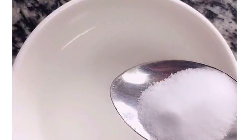 牙痛可以把白酒含在嘴里吗，牙齿痛可以用白酒含嘴巴吗
