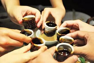 喝了白酒喝水心慌气短怎么回事，喝白酒后心慌气短