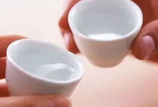 一千多的白酒大全价格是多少，1千左右的白酒