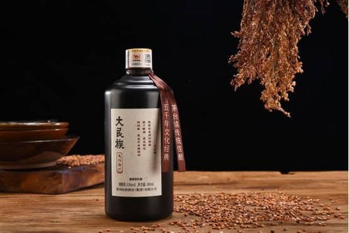 白酒放多久变成透明的了，白酒存放多久变色