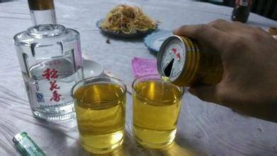 喝白酒影响锻炼效果吗女生，喝白酒对女人