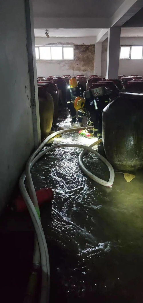 白酒浓度高了怎么办呢视频，白酒浓度高了好还是低了好