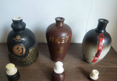 白酒可以腐蚀橡胶吗为什么，白酒能用橡胶塞吗