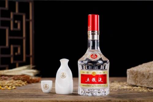 未来浓香型白酒涨价了吗，2020年浓香酒市场分析