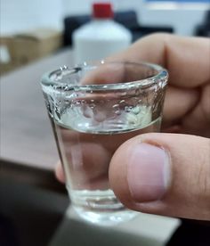 喝白酒发出的声音叫什么，喝白酒的啧啧声