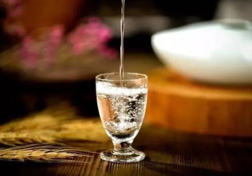 什么叫长期喝白酒呢，长期喝白酒好不好