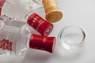 白酒和水哪个密度大些，白酒跟水哪个密度大