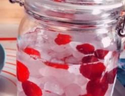 白糖泡白酒的比例是多少，白糖泡酒喝有什么好处