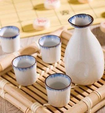 酿白酒用哪种豌豆好呢，酿酒放豌豆好还是不放好