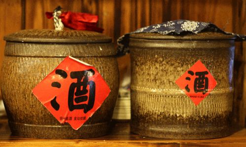 原浆白酒发酵时间长了还能喝吗，原浆酒放几年变黄