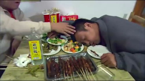 白酒吃啥，白酒吃什么可以解酒